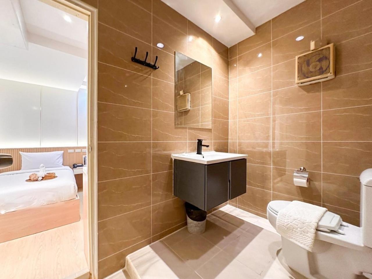 Thrive Hotel Bangkok Luaran gambar